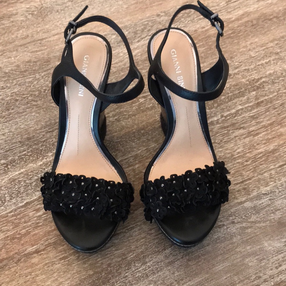 Gianni Bini Black Wedge Sandals
